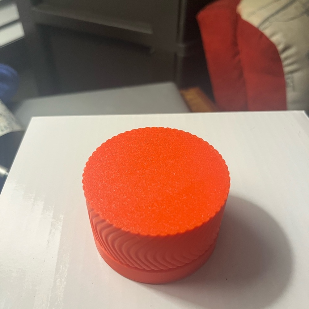 Textured Accessory Container made with a 3D Printer - Picture 3 of 4